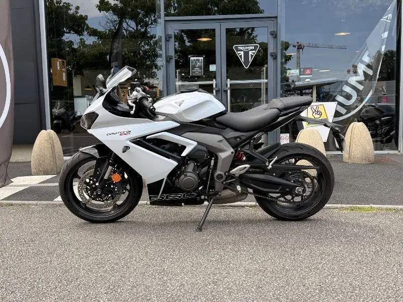 	DAYTONA 660