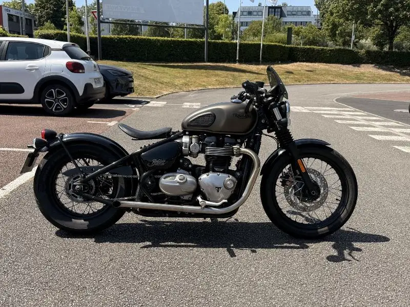 Bonneville Bobber 1200