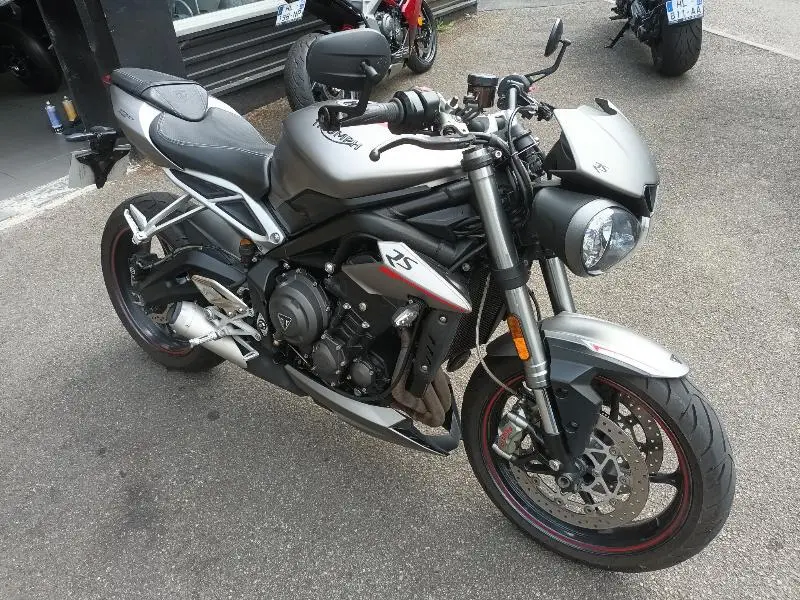 STREET TRIPLE 765 RS