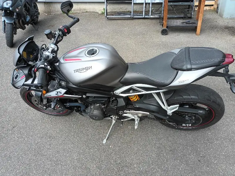 STREET TRIPLE 765 RS