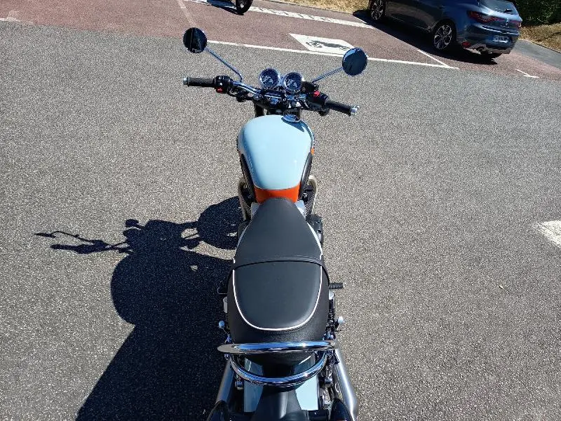 Bonneville T100