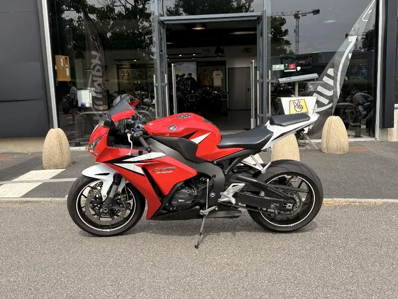 CBR 1000 RR FIREBLADE