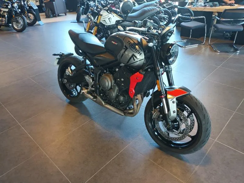 TRIDENT 660