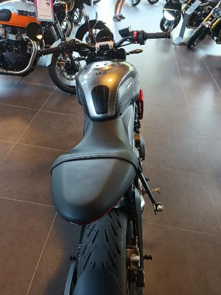 TRIDENT 660