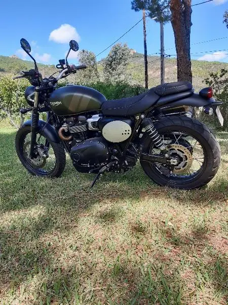 STREET SCRAMBLER 900