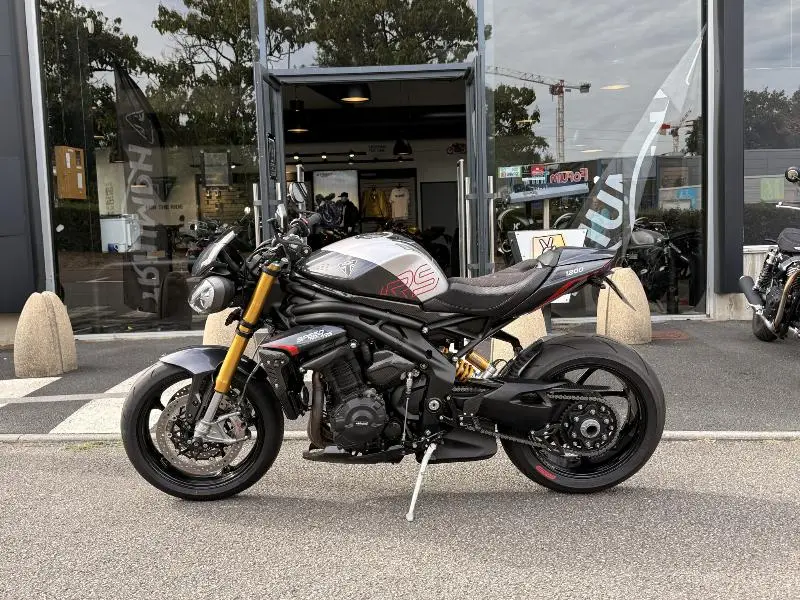 SPEED TRIPLE 1200 RS