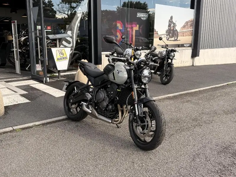TRIDENT 660