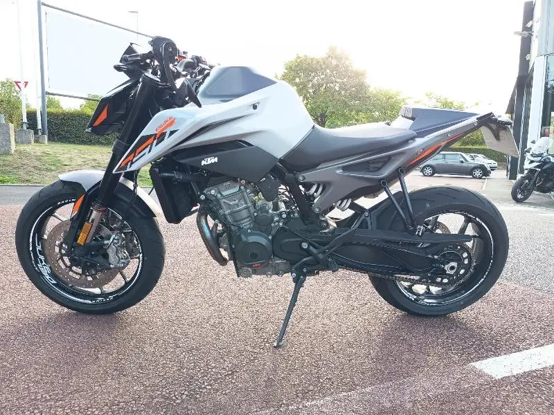 790 DUKE L