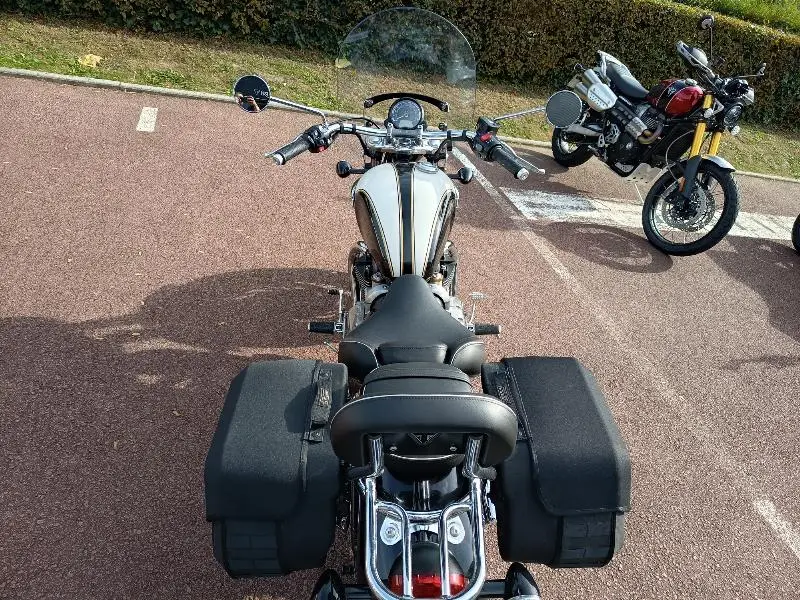 BONNEVILLE SPEEDMASTER 1200