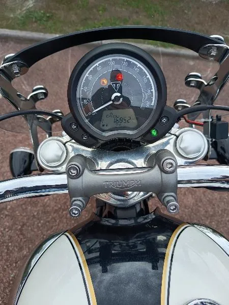 BONNEVILLE SPEEDMASTER 1200