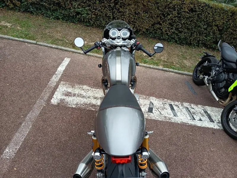 THRUXTON 1200 R