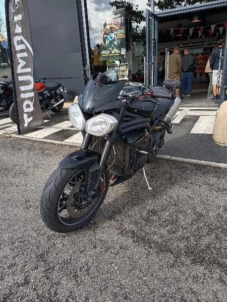 SPEED TRIPLE 1050 R