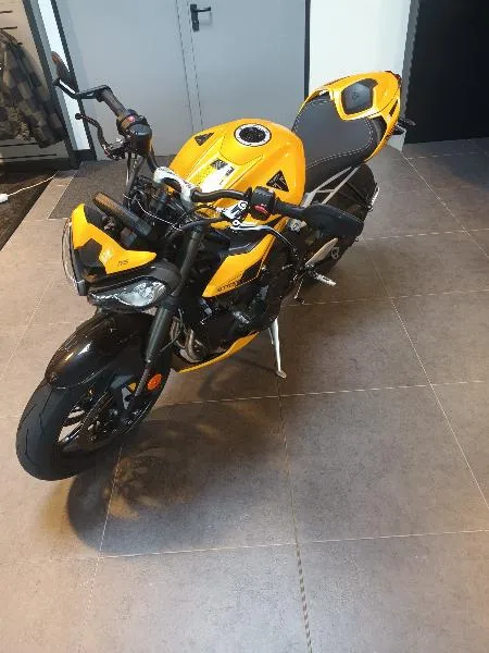 STREET TRIPLE 765