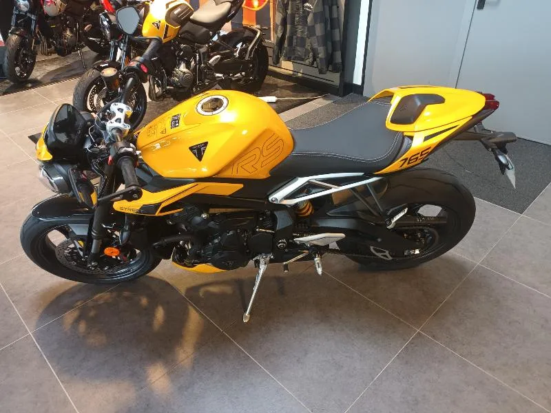 STREET TRIPLE 765