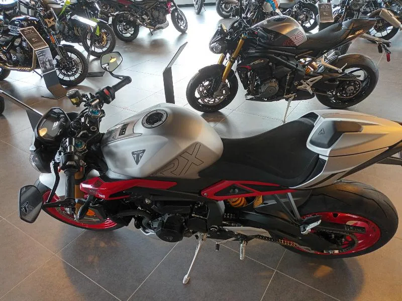 STREET TRIPLE 765 RX