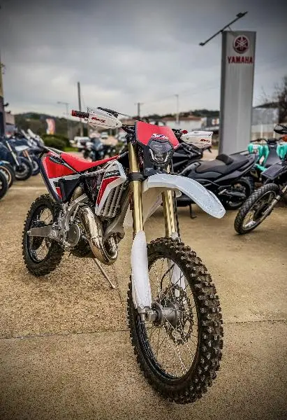 xe 125