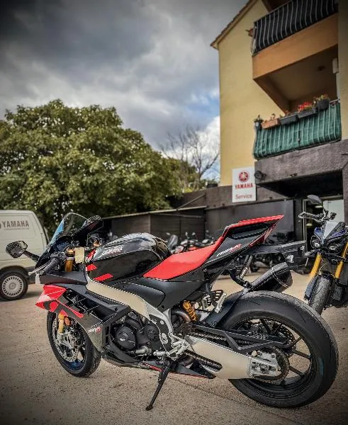 RSV4 1100 FACTORY