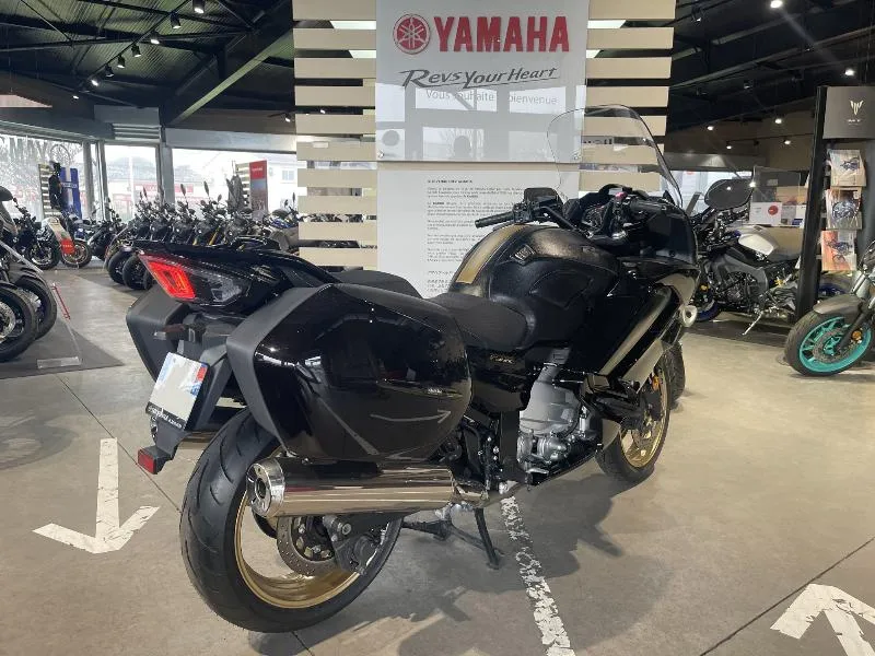FJR 1300 AE