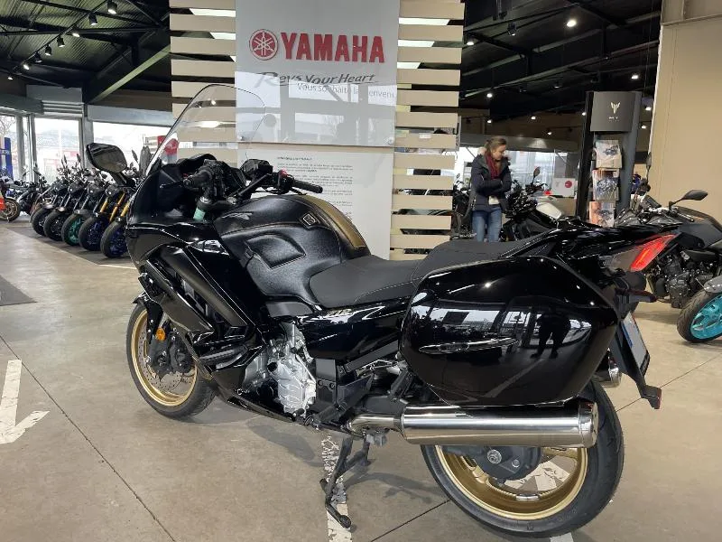 FJR 1300 AE