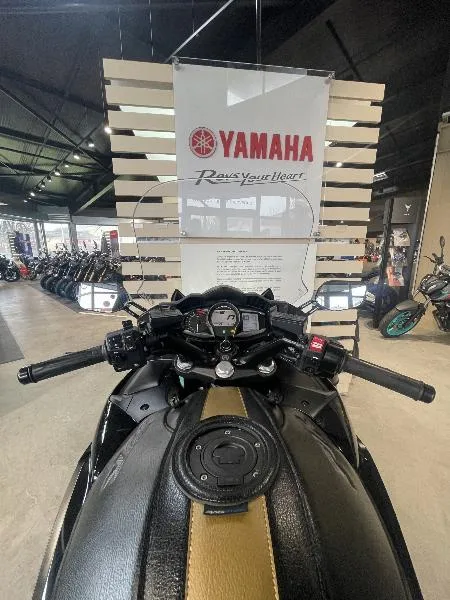 FJR 1300 AE