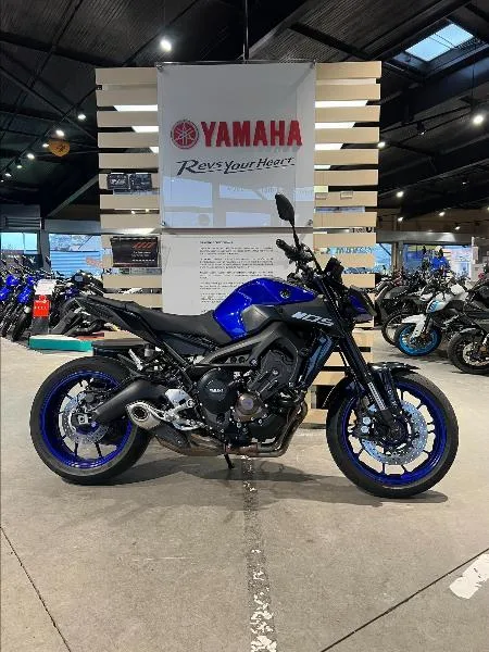 MT09