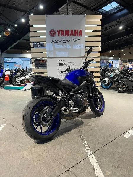 MT09