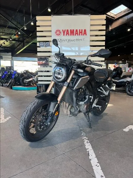 CB 650 R