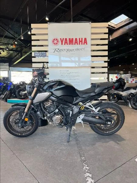 CB 650 R