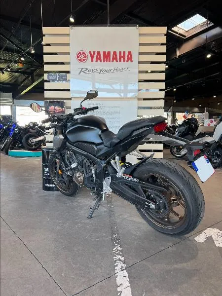 CB 650 R