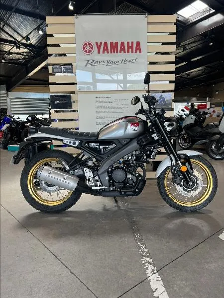 XSR 125 Legacy