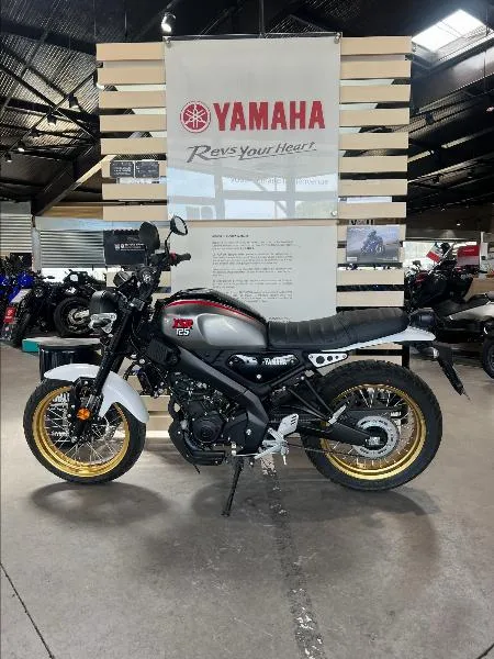 XSR 125 Legacy
