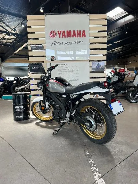 XSR 125 Legacy