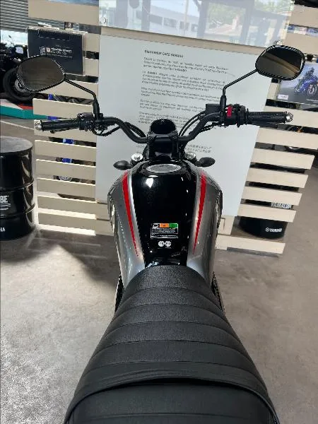XSR 125 Legacy
