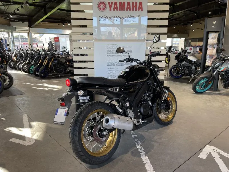 XSR 125 Legacy