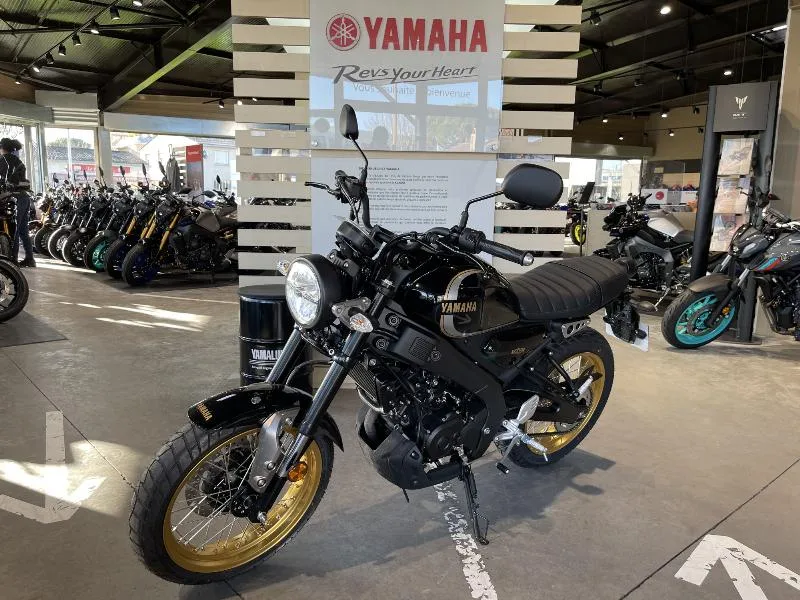 XSR 125 Legacy