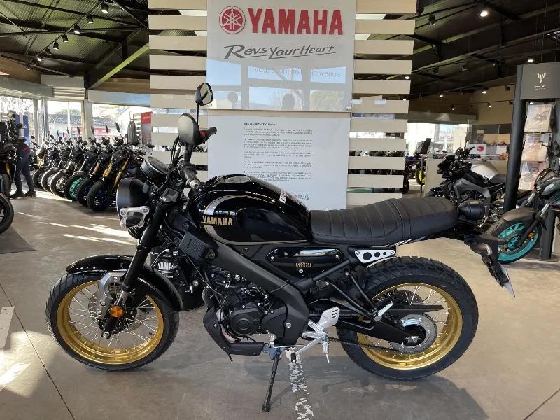 XSR 125 Legacy