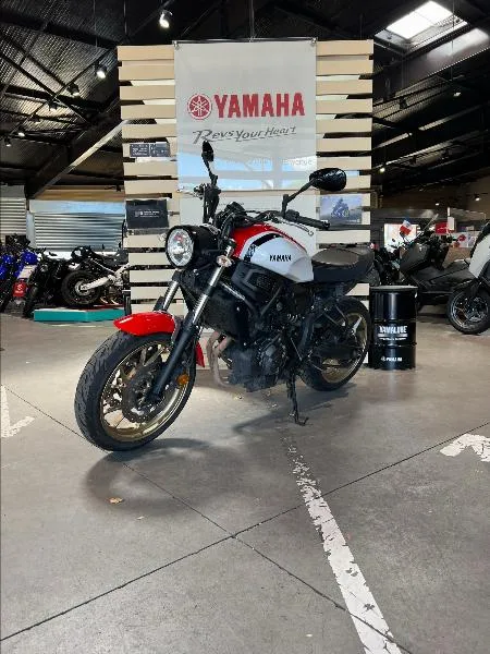 XSR 700