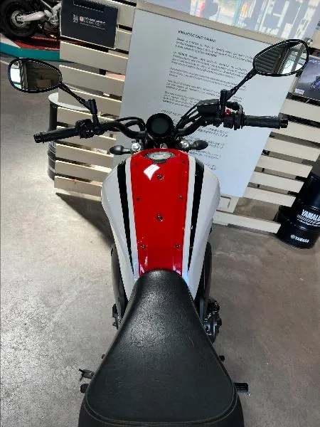 XSR 700