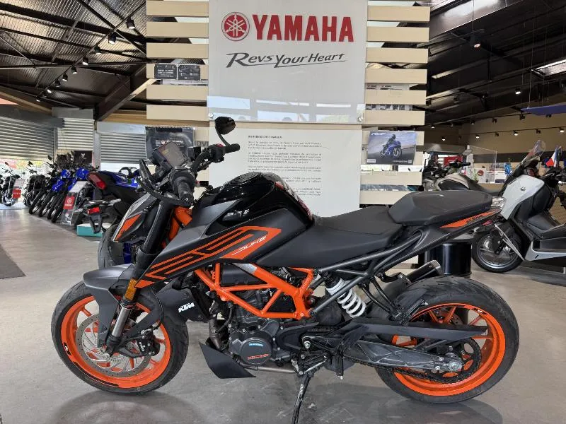 125 DUKE ABS