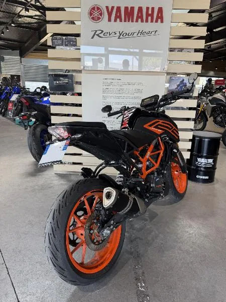 125 DUKE ABS