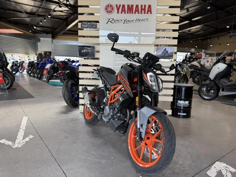 125 DUKE ABS