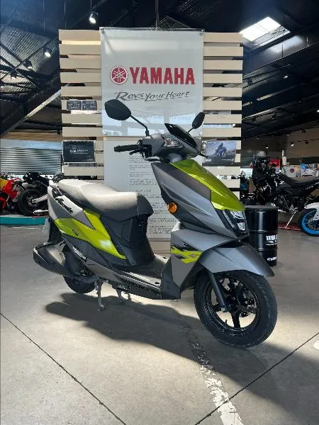 AVENIS 125