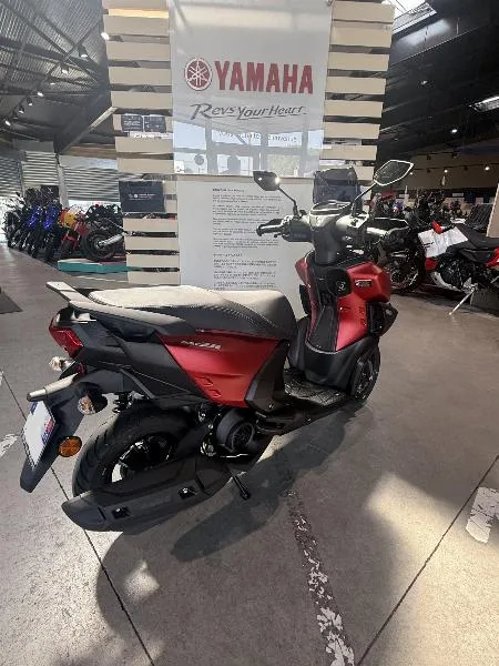 RayZR 125