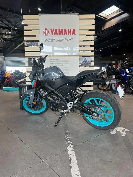 MT125 ABS