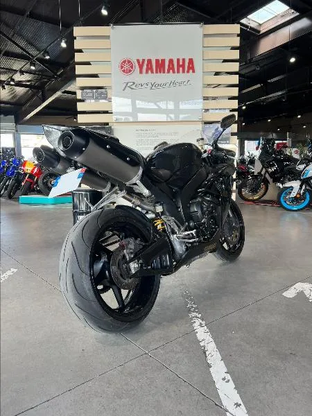 YZF 1000 R1