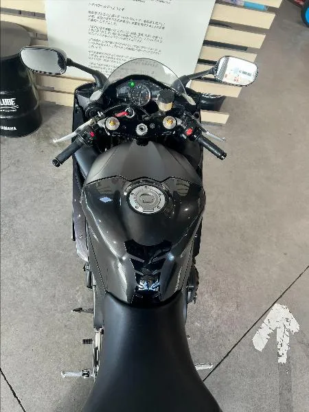 YZF 1000 R1