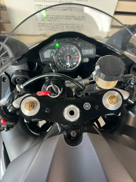 YZF 1000 R1