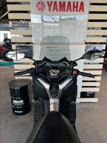 XMAX 400