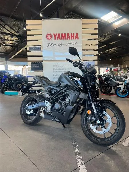 CB 125  R