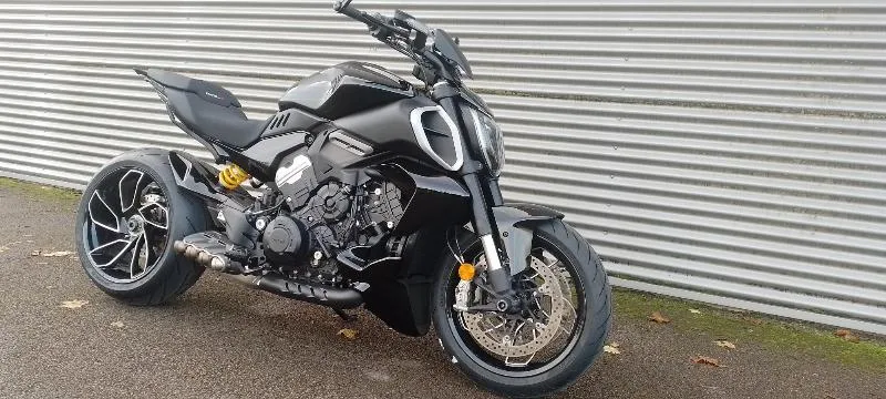 DIAVEL V4 2023